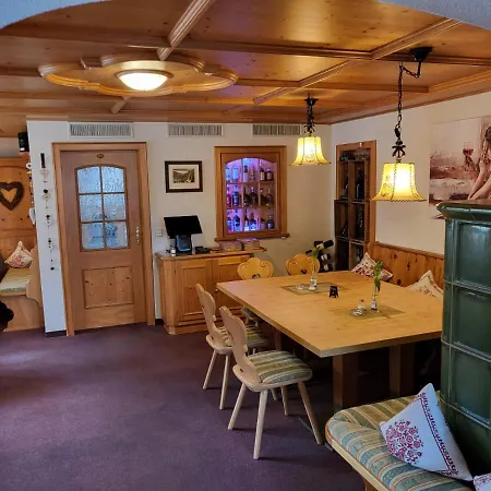 Obergfell Hotel